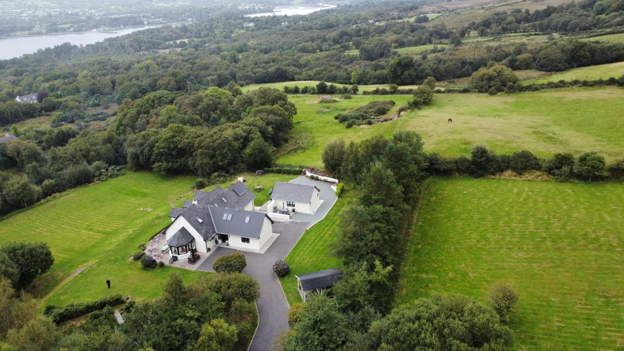 Misty Bay - Kenmare Hotel Exterior foto